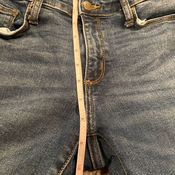 Universal Thread Cropped Curvy Skinny Jean Size 10 - Picture 7 of 11